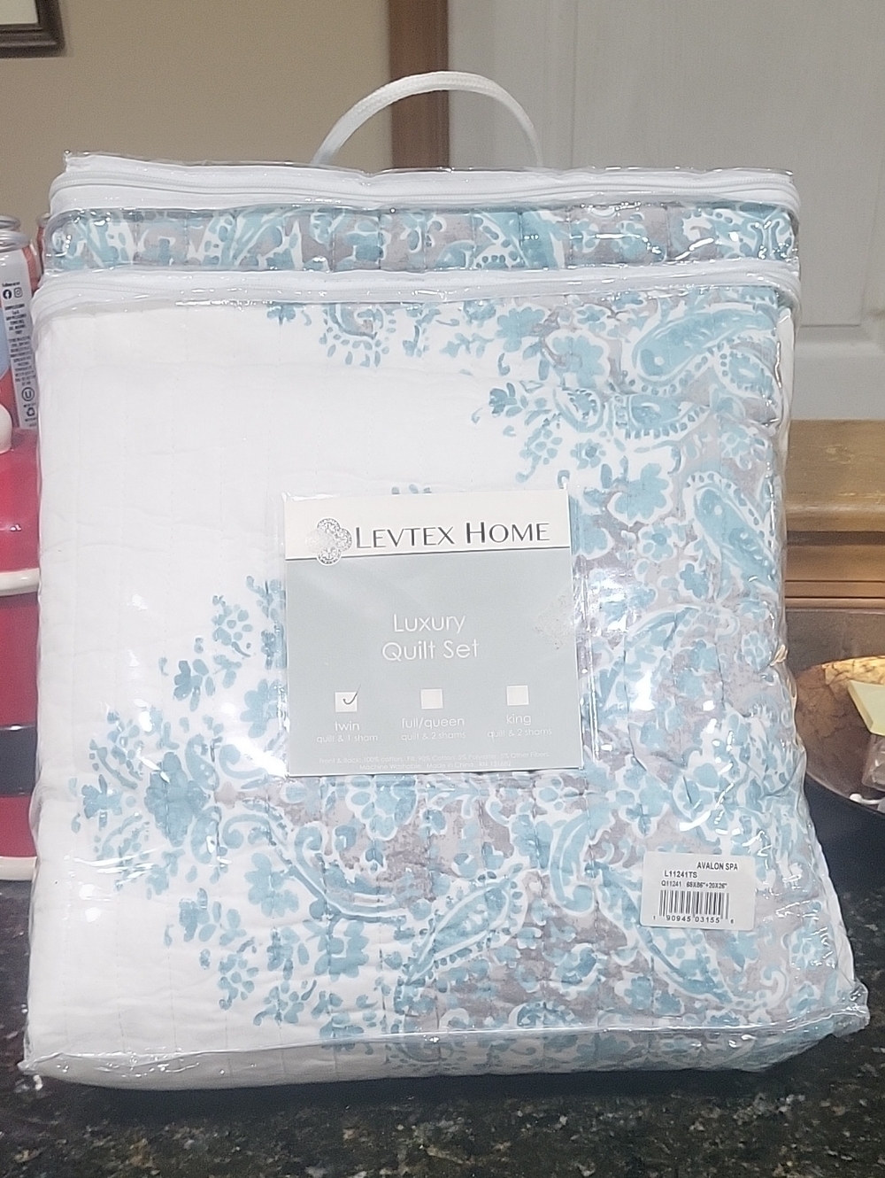 Levtex Teal and White Floral Quilt Set Twin